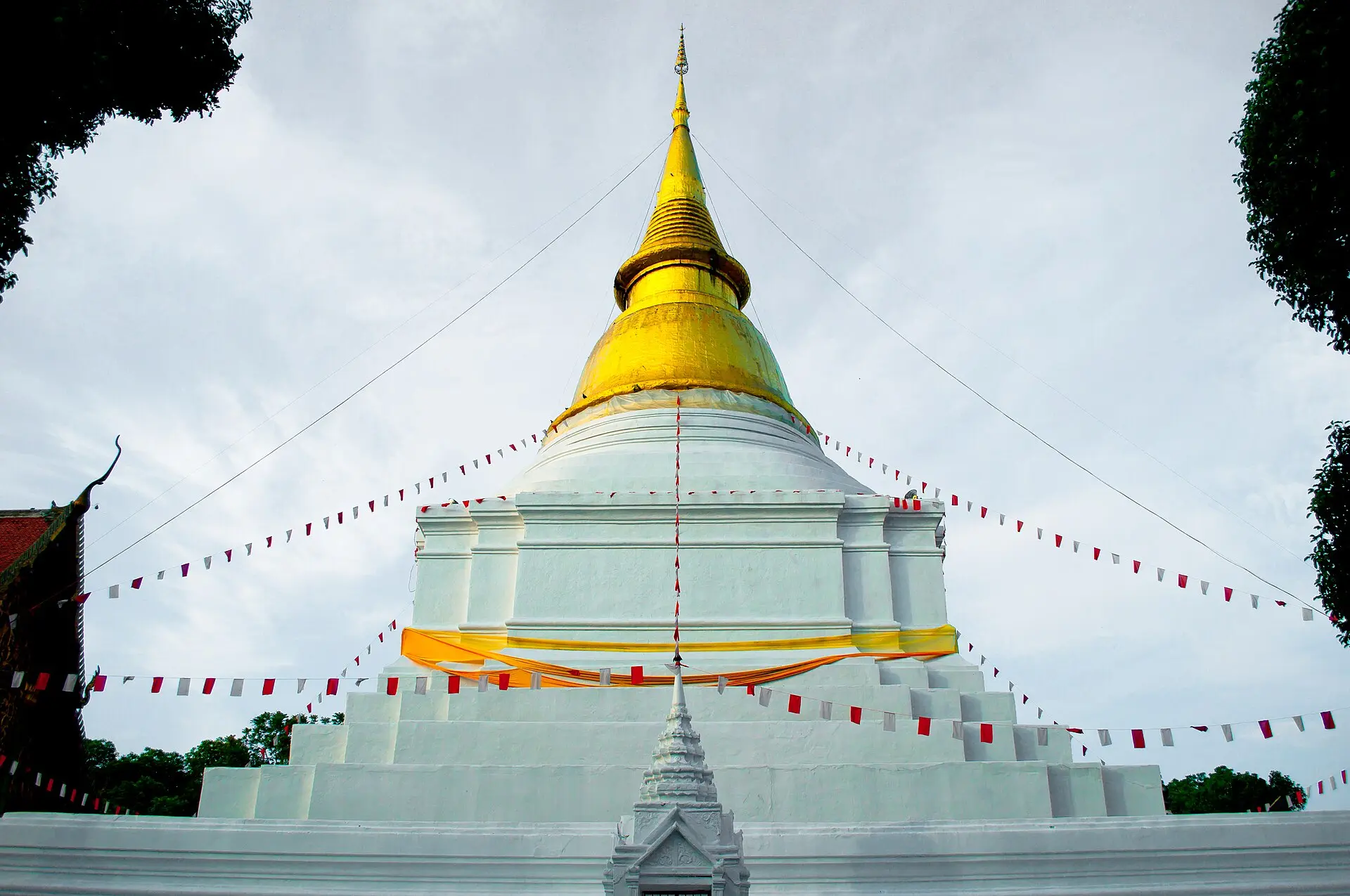 วัดพระแก้วดอนเต้า